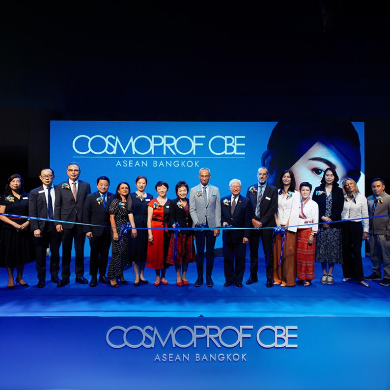 ZQ-II يتألق في COSMOPROF CBE ASEAN: ابتكار الحلول الجمالية وتوسيع السوق العالمية